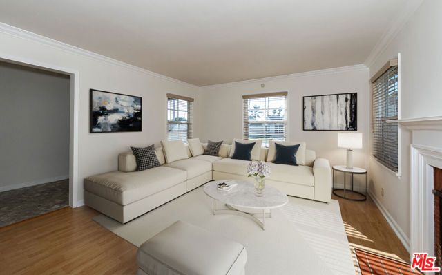 5260 Parkglen Avenue, Los Angeles, CA 90043