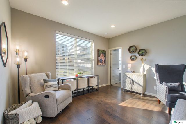 7912 S 185 Street, Omaha, NE 68136