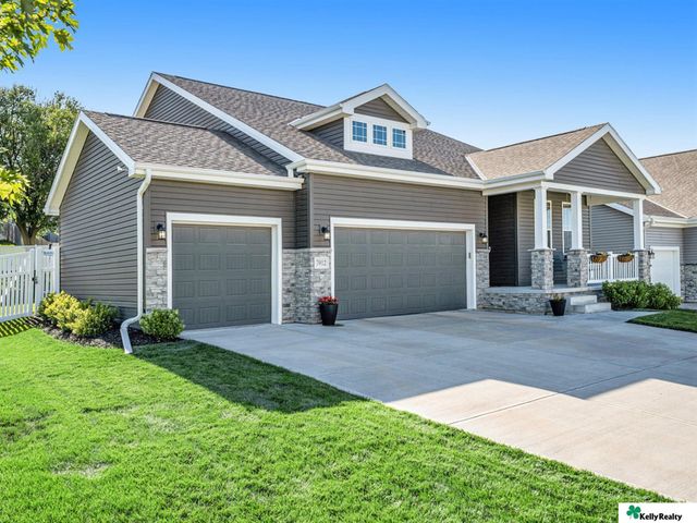 7912 S 185 Street, Omaha, NE 68136