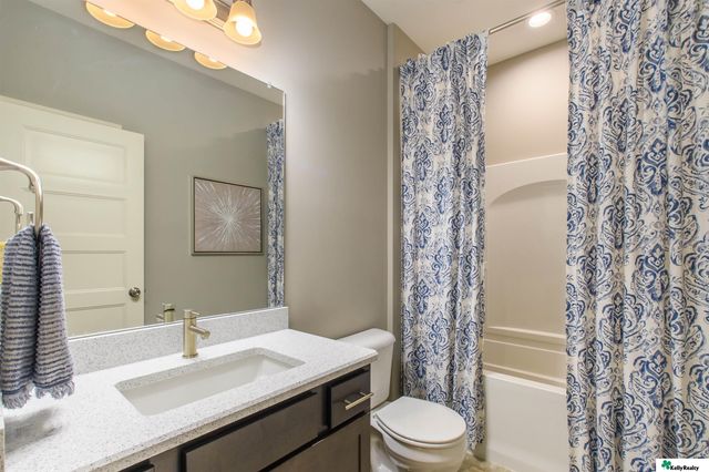 7912 S 185 Street, Omaha, NE 68136