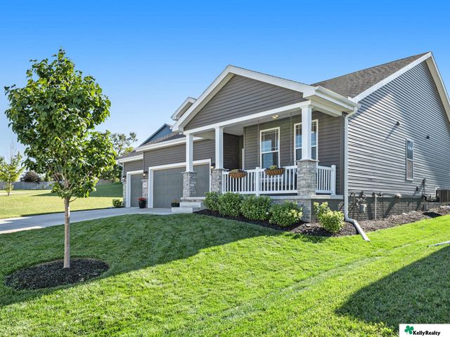 7912 S 185 Street, Omaha, NE 68136