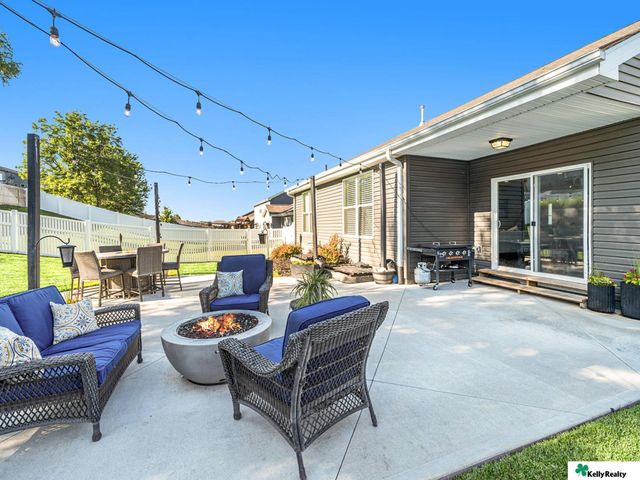 7912 S 185 Street, Omaha, NE 68136