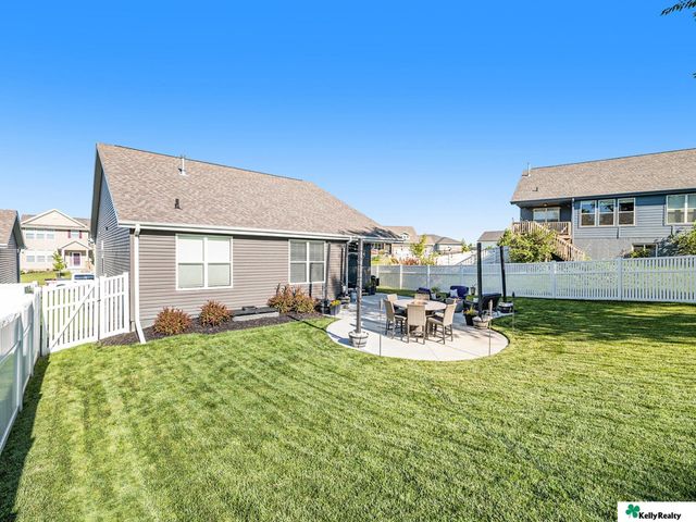 7912 S 185 Street, Omaha, NE 68136
