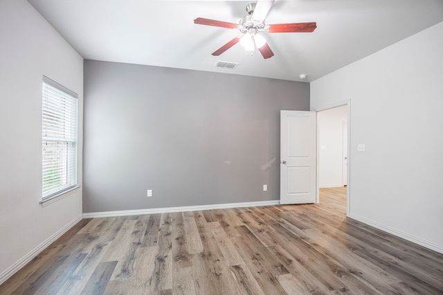 2801 17th Street, Fort Worth, TX 76106