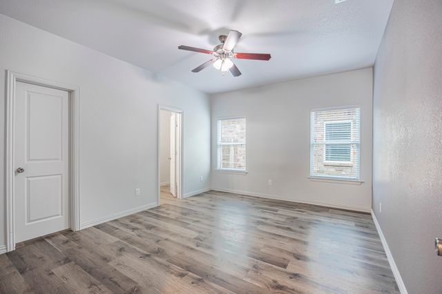 2801 17th Street, Fort Worth, TX 76106