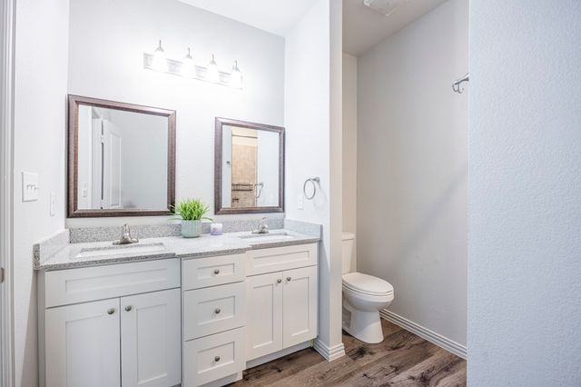 2801 17th Street, Fort Worth, TX 76106