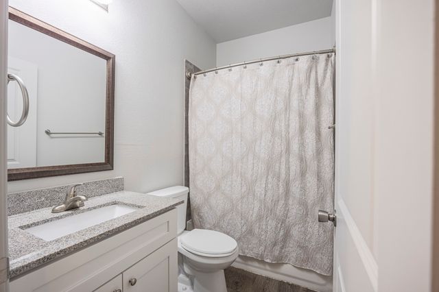 2801 17th Street, Fort Worth, TX 76106