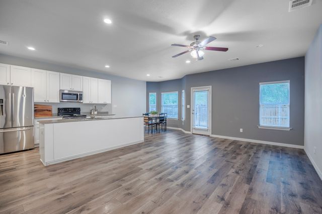 2801 17th Street, Fort Worth, TX 76106