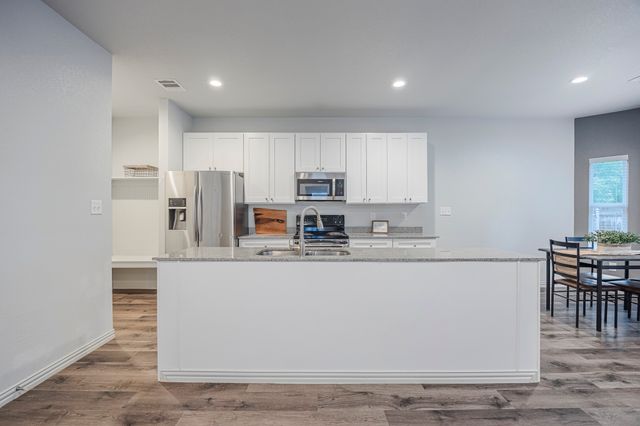 2801 17th Street, Fort Worth, TX 76106