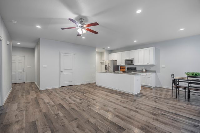 2801 17th Street, Fort Worth, TX 76106