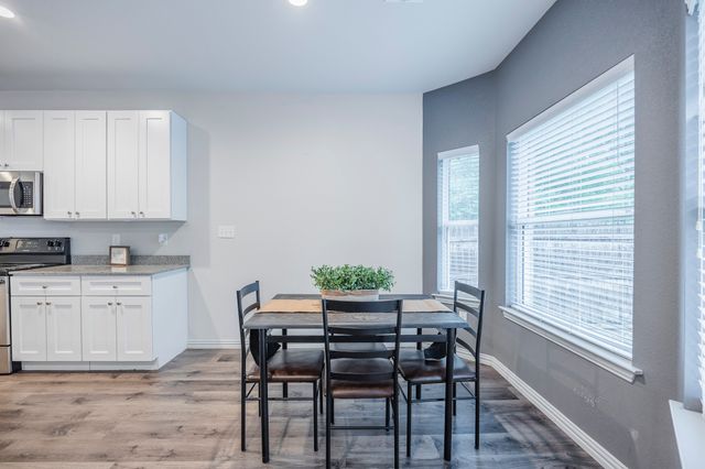 2801 17th Street, Fort Worth, TX 76106