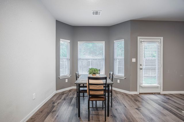 2801 17th Street, Fort Worth, TX 76106