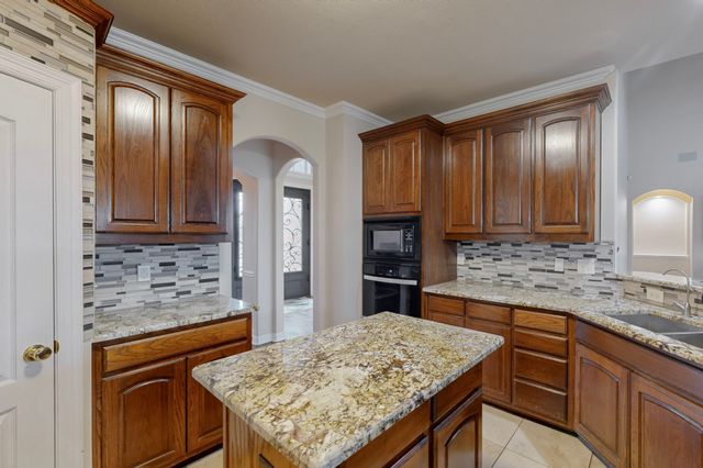 1312 Leisure Lane, Desoto, TX 75115