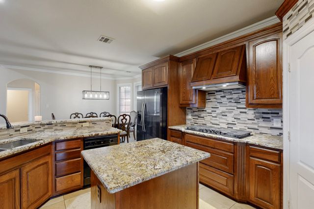1312 Leisure Lane, Desoto, TX 75115