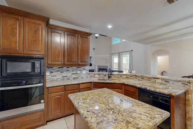 1312 Leisure Lane, Desoto, TX 75115