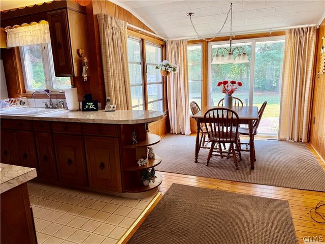 117 Fay Park Drive, Clay, NY 13212