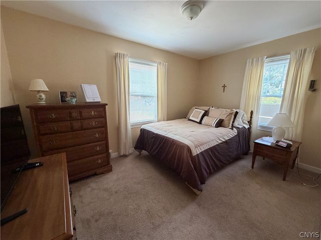 117 Fay Park Drive, Clay, NY 13212