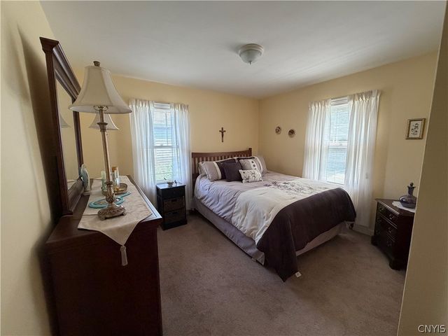 117 Fay Park Drive, Clay, NY 13212