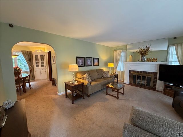 117 Fay Park Drive, Clay, NY 13212