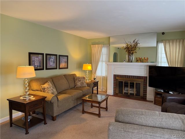 117 Fay Park Drive, Clay, NY 13212