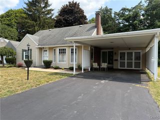 117 Fay Park Drive, Clay, NY 13212