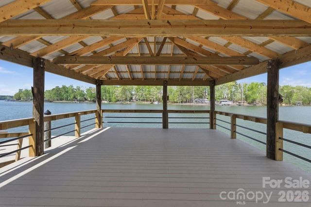 18419 Cove Landing Road, Charlotte, NC 28278