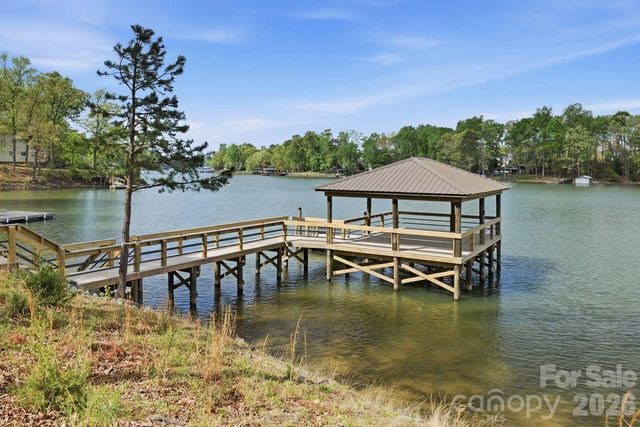 18419 Cove Landing Road, Charlotte, NC 28278