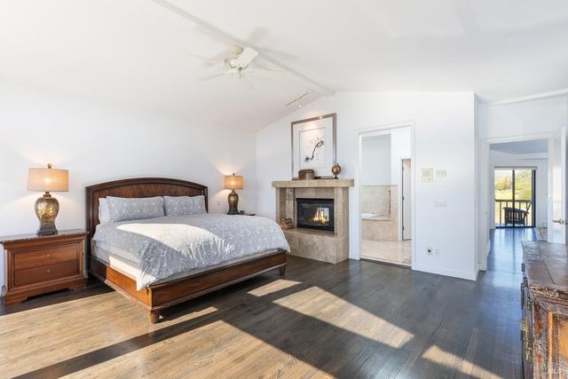 300 Sanderling Ct, Bodega Bay, CA 94923