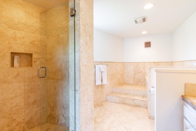 300 Sanderling Ct, Bodega Bay, CA 94923