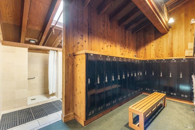 300 Sanderling Ct, Bodega Bay, CA 94923