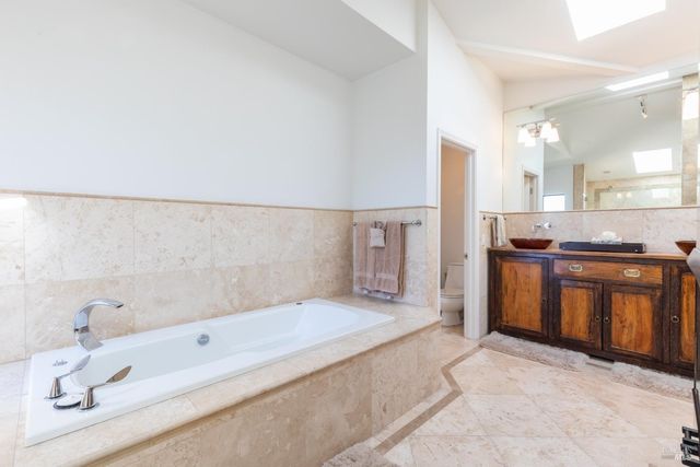 300 Sanderling Ct, Bodega Bay, CA 94923