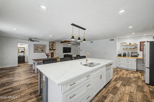 1910 E JUNE Circle, Mesa, AZ 85203