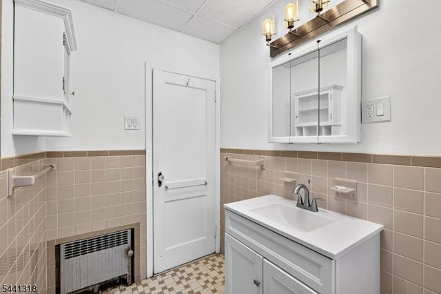 29 Orchard Rd, Maplewood Twp., NJ 07040