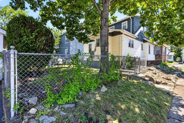 29 Orchard Rd, Maplewood Twp., NJ 07040
