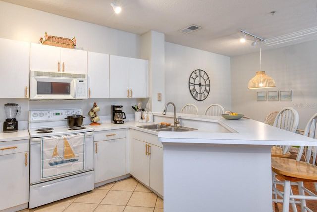 605 FAIRWAY DRIVE 203, St Augustine, FL 32084