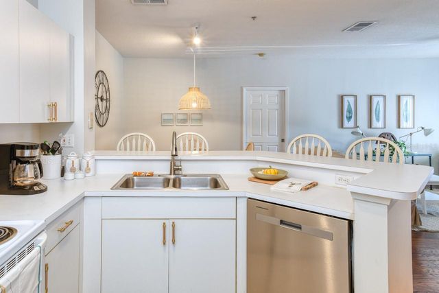 605 FAIRWAY DRIVE 203, St Augustine, FL 32084