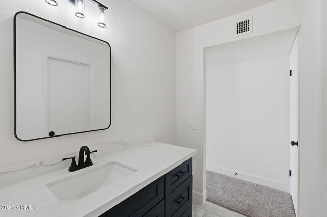 1924 E DUKE Drive, Tempe, AZ 85283