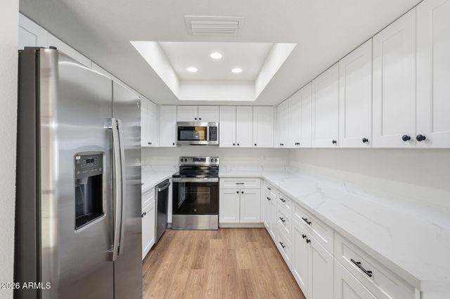 1924 E DUKE Drive, Tempe, AZ 85283