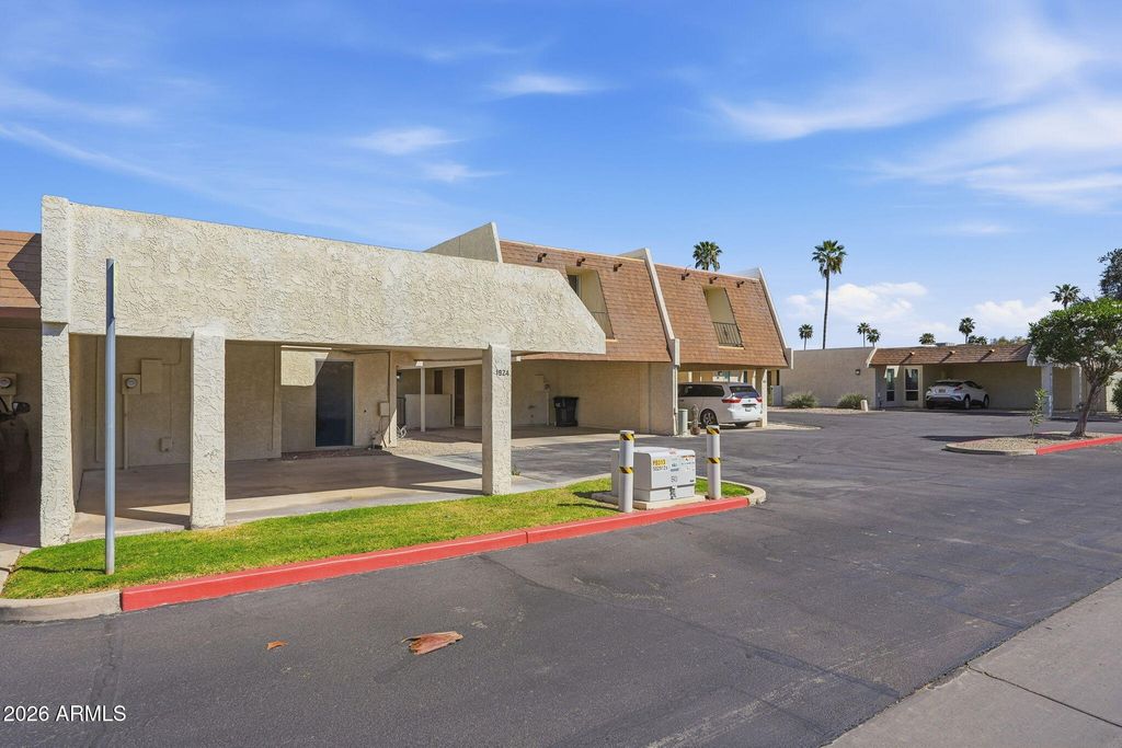 1924 E DUKE Drive, Tempe, AZ 85283