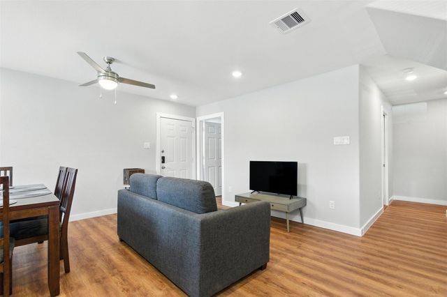 4112 Majestic Street AB, Houston, TX 77026