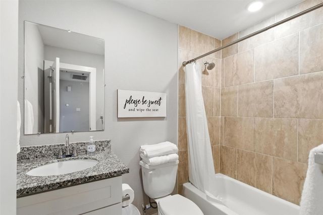 4112 Majestic Street AB, Houston, TX 77026