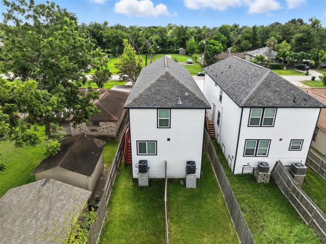4112 Majestic Street AB, Houston, TX 77026