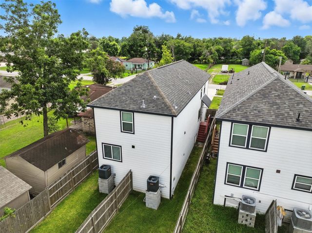 4112 Majestic Street AB, Houston, TX 77026