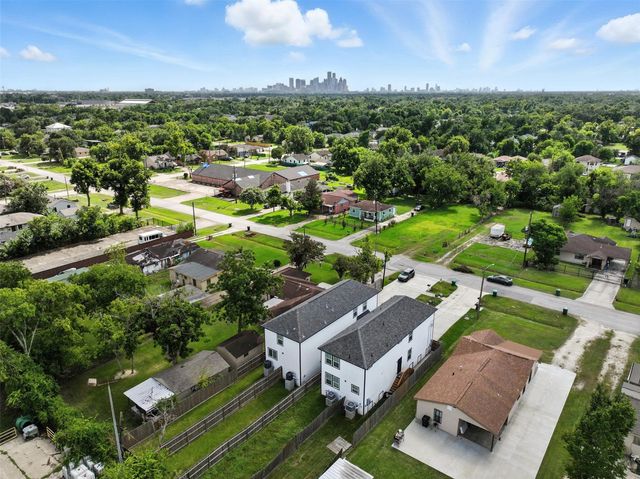 4112 Majestic Street AB, Houston, TX 77026