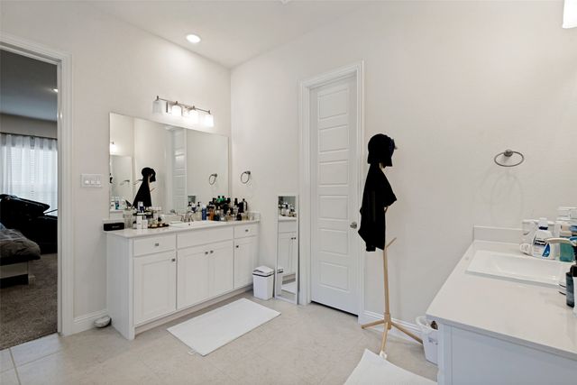 7104 Manhattan Drive, Rowlett, TX 75088