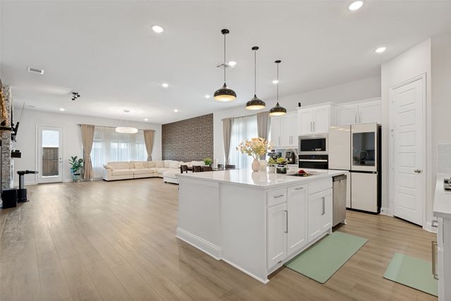 7104 Manhattan Drive, Rowlett, TX 75088