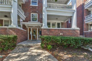 4314 Oak Street 1N, Kansas City, MO 64111