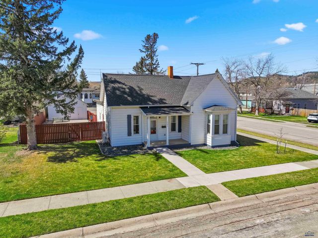 1307 DAVENPORT ST, Sturgis, SD 57785