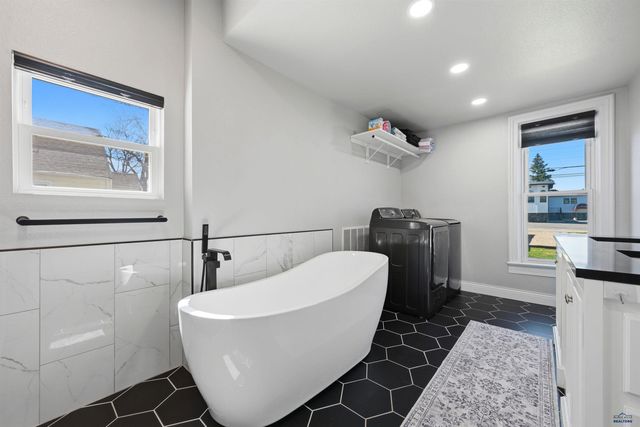 1307 DAVENPORT ST, Sturgis, SD 57785