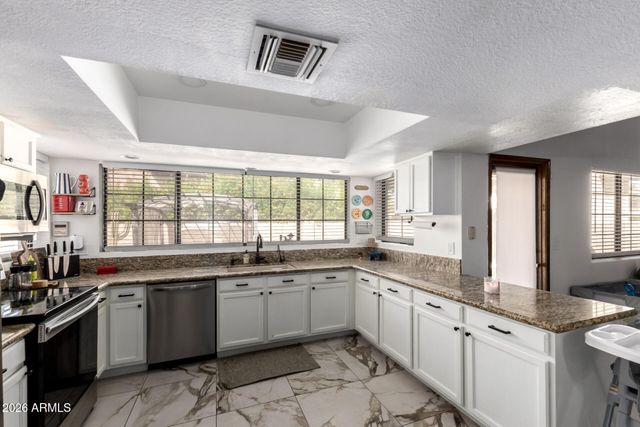 640 N IRONWOOD Way, Gilbert, AZ 85234